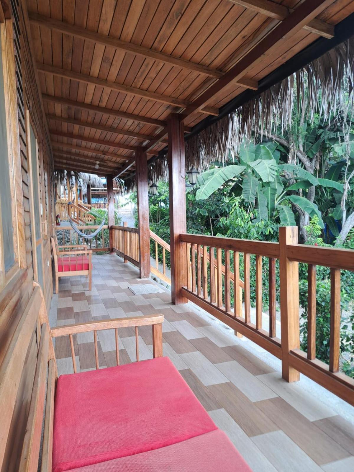 Casa Albura Hotel Puerto Lopez Exterior photo